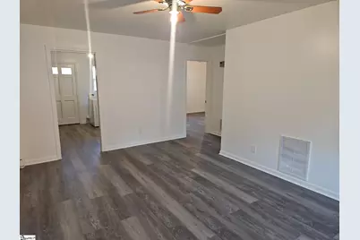 62 Circle Drive, Greenville, SC 29617 - Photo 2