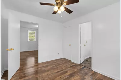 509 W Carolina Avenue, Clinton, SC 29325 - Photo 46