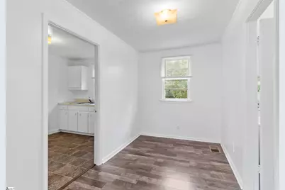 509 W Carolina Avenue, Clinton, SC 29325 - Photo 36