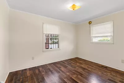 509 W Carolina Avenue, Clinton, SC 29325 - Photo 16