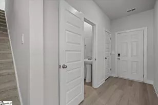 682 Cozy Blf Rd, Spartanburg, SC 29301 - Photo 2