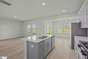 682 Cozy Blf Rd, Spartanburg, SC 29301 - Photo 6