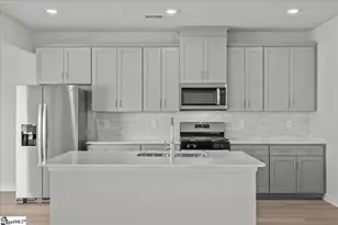 682 Cozy Blf Rd, Spartanburg, SC 29301 - Photo 8