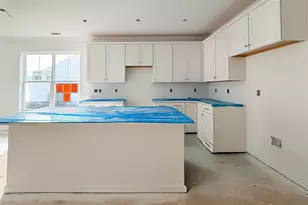 615 Autumn Lk Rd, Simpsonville, SC 29681 - Photo 4