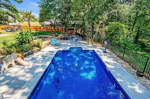 111 Kenneth Dr, Anderson, SC 29626 - Photo 2