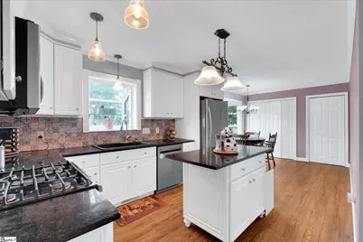 1002 Greenwood Court, Easley, SC 29642 - Photo 10