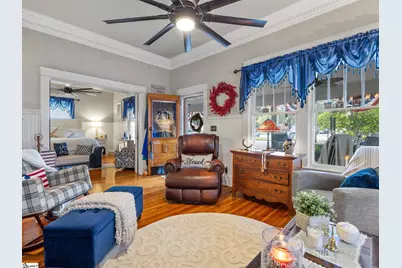 401 E Rutledge Avenue, Gaffney, SC 29340 - Photo 10