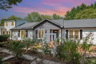 4 Mountain Crest Dr, Taylors, SC 29687 - Photo 2