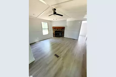 28557 76 E Highway, Clinton, SC 29325 - Photo 6