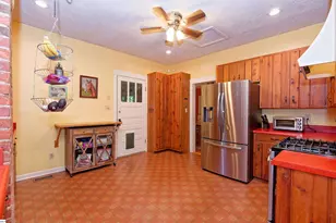 700 N Trade Ave, Landrum, SC 29356 - Photo 16