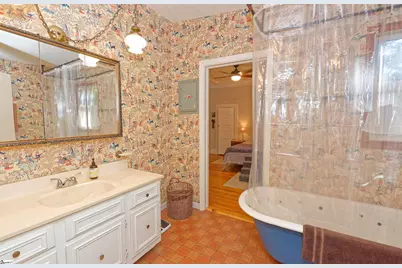 700 N Trade Avenue, Landrum, SC 29356 - Photo 24