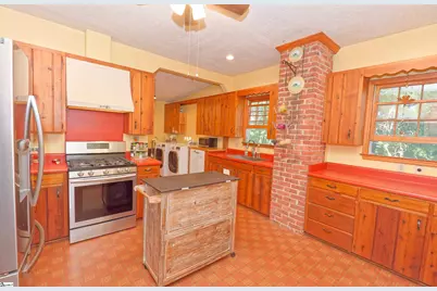 700 N Trade Avenue, Landrum, SC 29356 - Photo 20