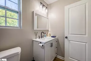 18 Blackwood St, Greenville, SC 29611 - Photo 32