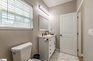 18 Blackwood St, Greenville, SC 29611 - Photo 22