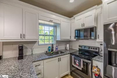 18 Blackwood Street, Greenville, SC 29611 - Photo 12