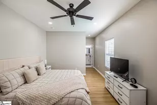 18 Blackwood St, Greenville, SC 29611 - Photo 4