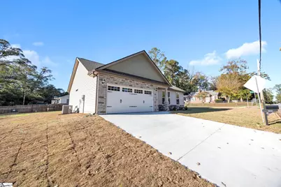 602 Caughlin Avenue, Anderson, SC 29624 - Photo 2