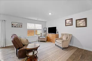 1136 S Norwhich Ln, Spartanburg, SC 29301 - Photo 18