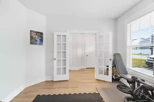 109 Shallons Dr, Greenville, SC 29609 - Photo 4