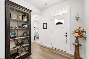 105 Comanche Trl, Simpsonville, SC 29680 - Photo 4