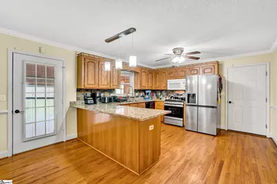 136 Amberwood Drive, Anderson, SC 29621 - Photo 12