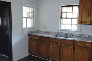 1611 Gary St, Clinton, SC 29325 - Photo 4