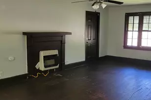 1611 Gary St, Clinton, SC 29325 - Photo 2