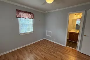 120 Russell St, Laurens, SC 29360 - Photo 6