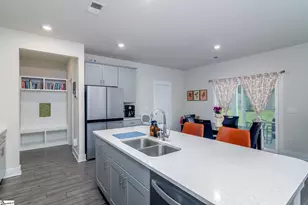 325 Roderick Ln, Greenville, SC 29605 - Photo 14