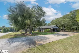 29 Hicks Rd, Greenville, SC 29605 - Photo 2