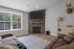 10938 Reidville Rd, Greer, SC 29651 - Photo 6