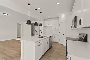 1821 Betsy Ross Dr, Moore, SC 29369 - Photo 8