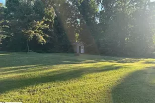 265 W Durham St, Landrum, SC 26356 - Photo 16