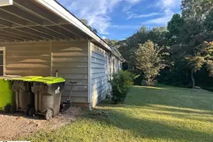 265 W Durham St, Landrum, SC 26356 - Photo 18