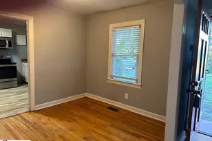 265 W Durham St, Landrum, SC 26356 - Photo 14