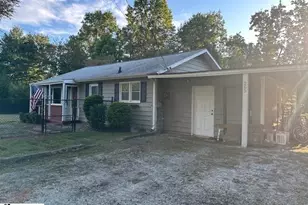 265 W Durham St, Landrum, SC 26356 - Photo 2