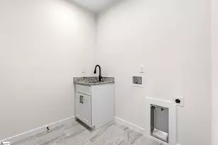 1205 S Main St, Fountain Inn, SC 29644 - Photo 14