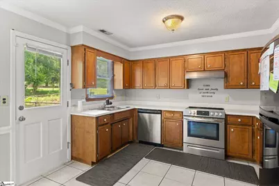 1040 Wildwood Lane #Unit 4B, Spartanburg, SC 29301 - Photo 10
