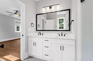 711B N Main St, Greer, SC 29651 - Photo 18