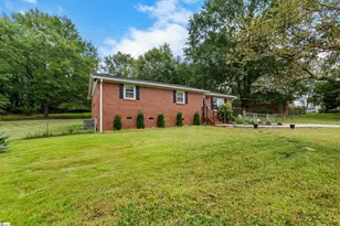 100 Cliffwood Ct, Fountain Inn, SC 29644 - Photo 2