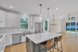 208 Orie Ct, Simpsonville, SC 29680 - Photo 4