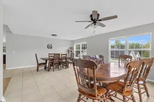 129 St James Ct, Anderson, SC 29621 - Photo 4