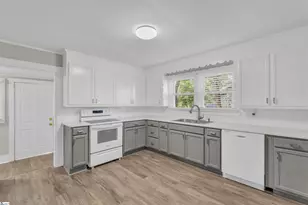 107 Brooks Ave, Greenville, SC 29617 - Photo 4