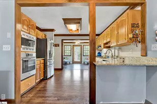 206 Taylor Rd, Greer, SC 29651 - Photo 18