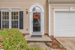 323 Majesty Ct, Greenville, SC 29615 - Photo 2