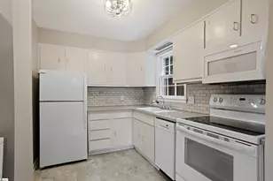 815 Edwards Rd, Greenville, SC 29615 - Photo 6