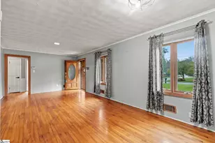 133 Anita Dr, Spartanburg, SC 29302 - Photo 2