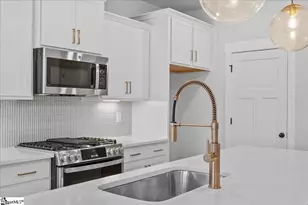 465 Amaryllis Ln, Woodruff, SC 29388 - Photo 6