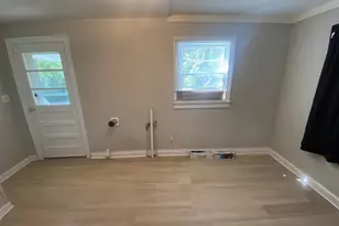 303 Southview Dr, Laurens, SC 29360 - Photo 6