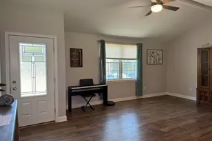 242 Redwood Dr, Easley, SC 29642 - Photo 2